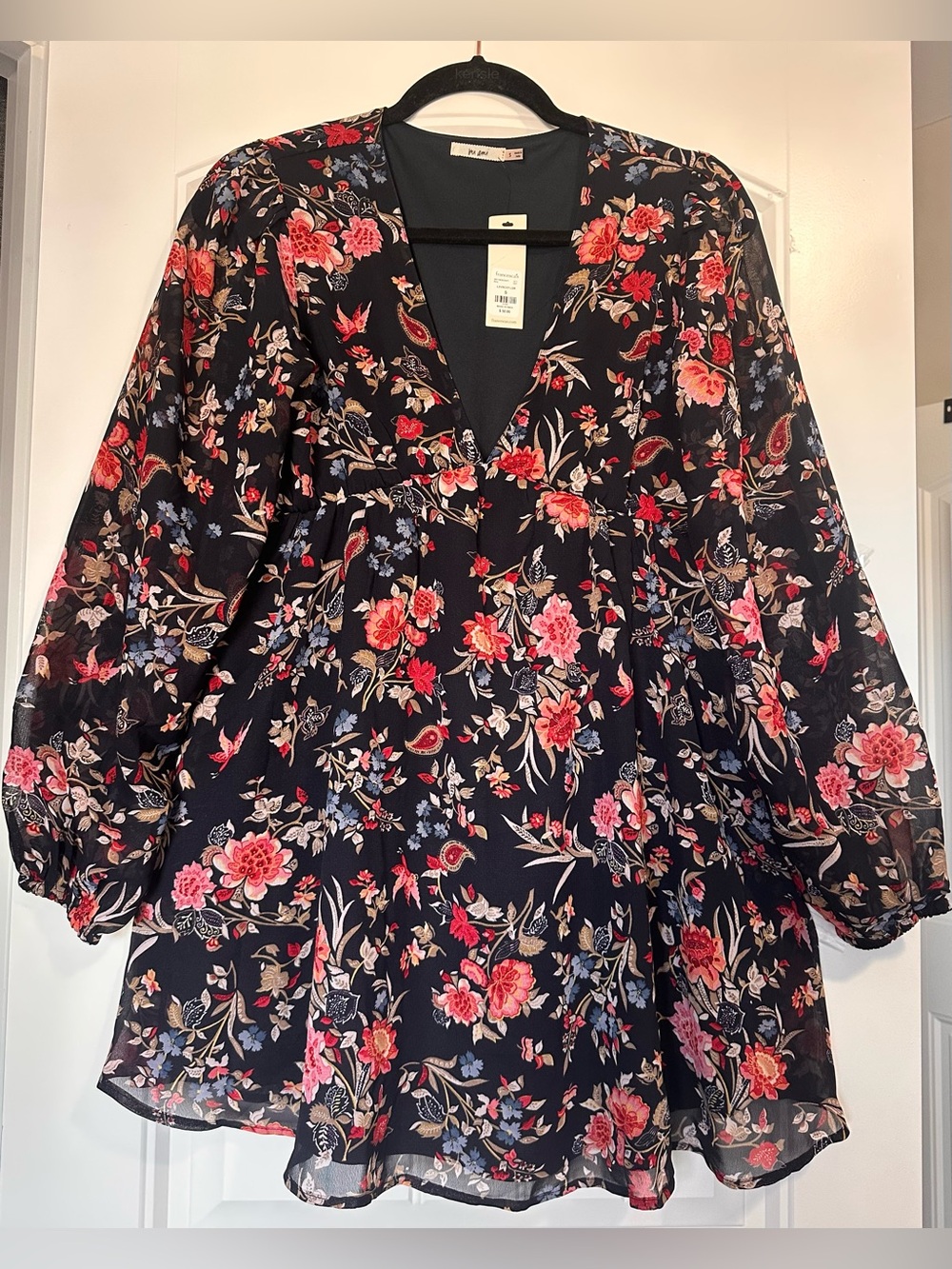 Francesca's Collections Black Floral V-Neck Mini Dress